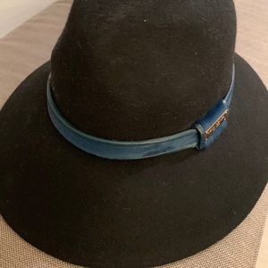 Henri Bendel lux color block hat